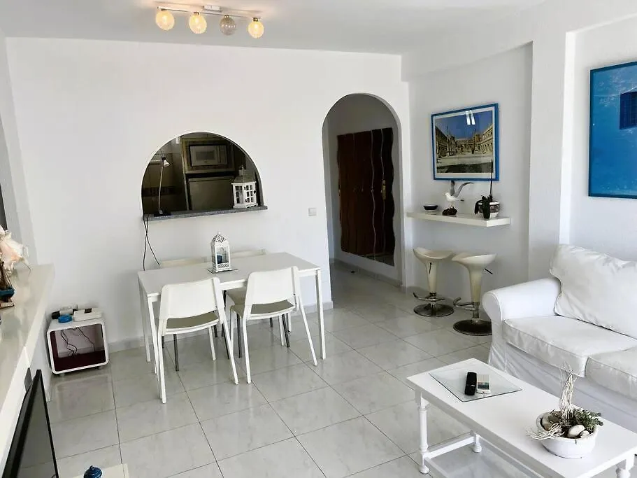 Marbella Center 4 Persones- Beach 200M - . Parking Apartment