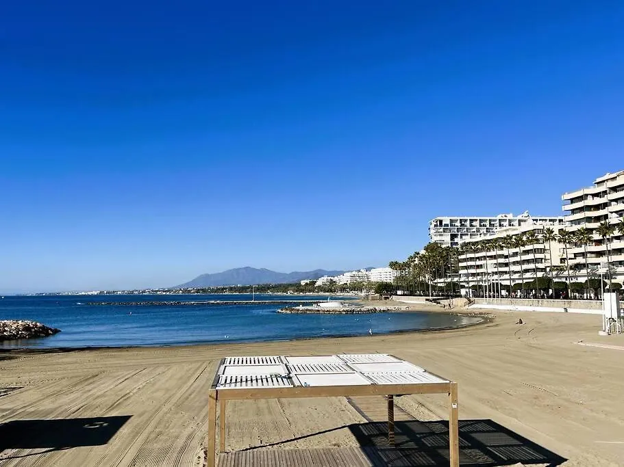 Marbella Center 4 Persones- Beach 200M - . Parking Apartment