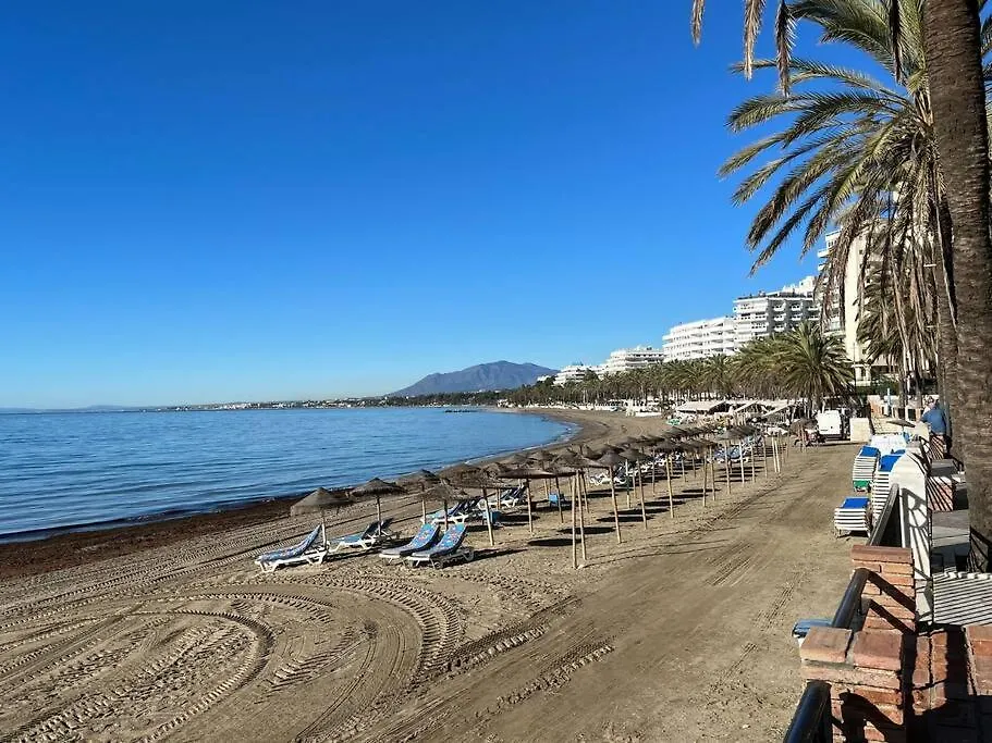 Marbella Center 4 Persones- Beach 200M - . Parking Apartment